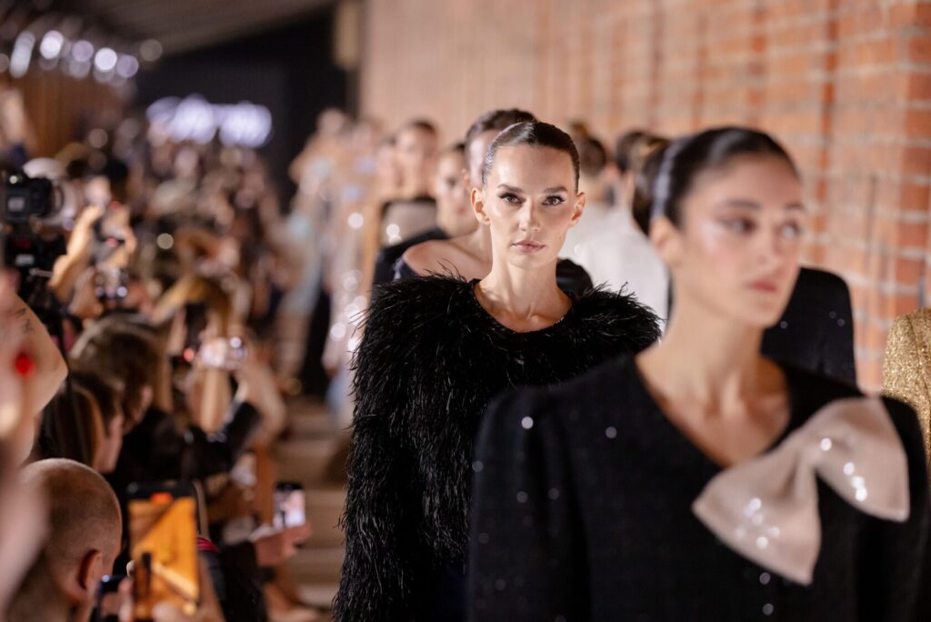 Фото 143 — Алжирские дизайнеры представили свою новую коллекцию на Неделе моды